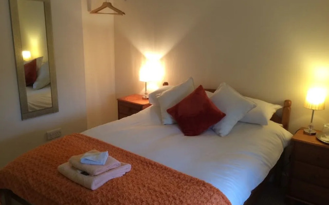 The Village Inn and Kirtle House B&B