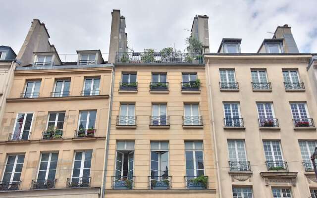 Отель Superbe appartement Saint-Paul - Le Marais Париж вид на фасад