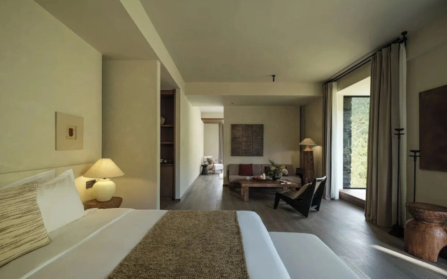 Ruoshui Mountain Retreat Holiday Inn