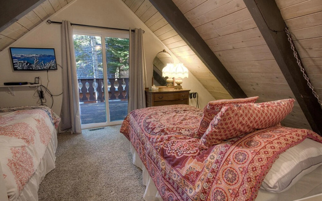 Skyline Divine by Lake Tahoe Accommodations