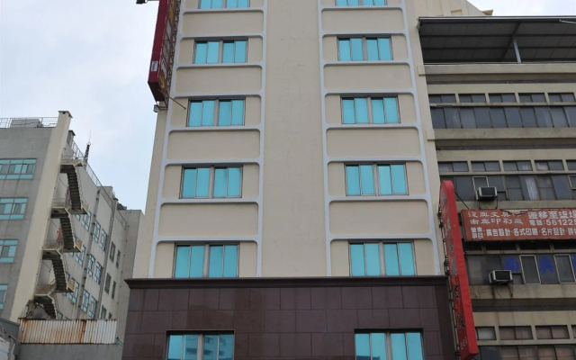 Q21 Hotel