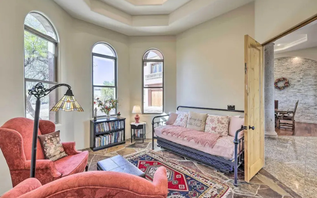 Backyard Oasis! Mtn-view Family Gem in Scottsdale