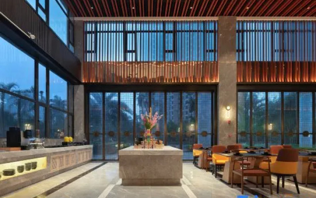 Vienna International Hotel（Ding'an Riguangfeng Yulin Branch）