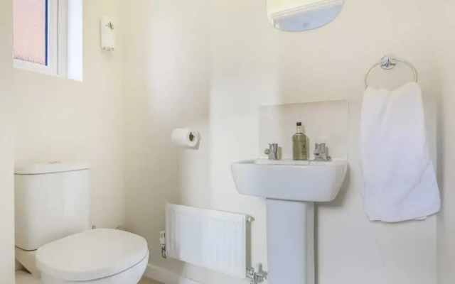 Spacious 5-bed Contractor House - Parking Wi-fi