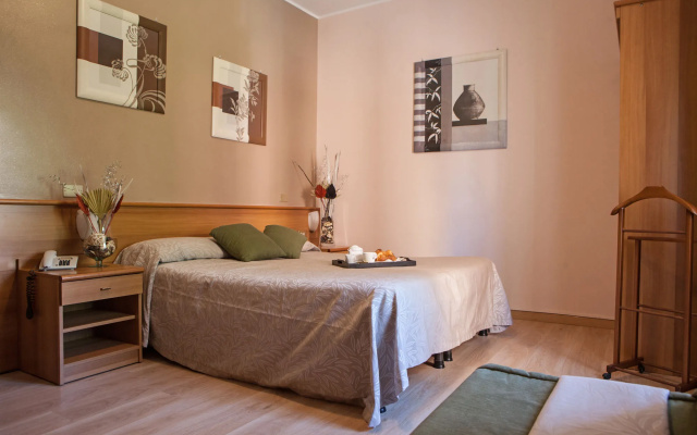 Hotel Adriano