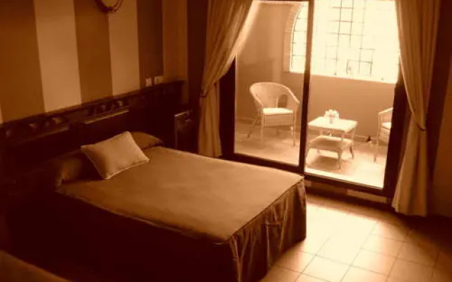 Hotel El Cruce
