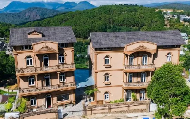 Shin Village Hotel