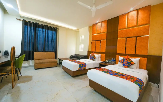 Fabhotel Billionaire Inn