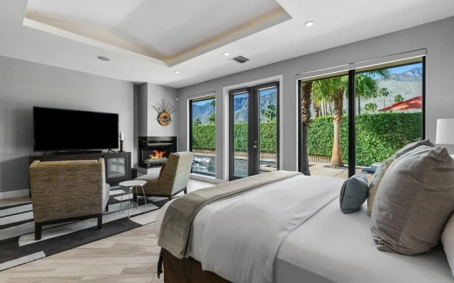 Polynesian Luxe Palm Estate