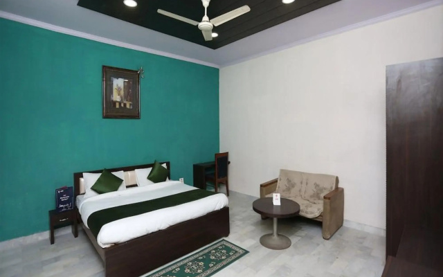 Hotel Maharana Palace
