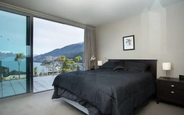 Lake Wakatipu Views