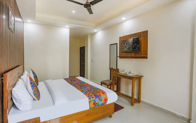 FabHotel Frolic Luxury Stay