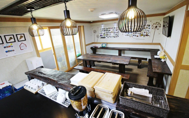 The Blossom Yeonnam Guesthouse