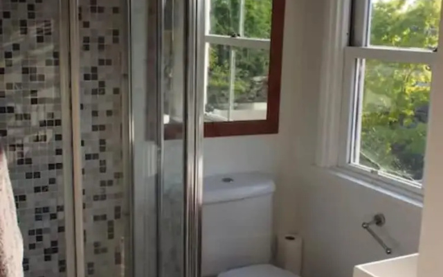 Chiswick 3 Bedroom Home Near River