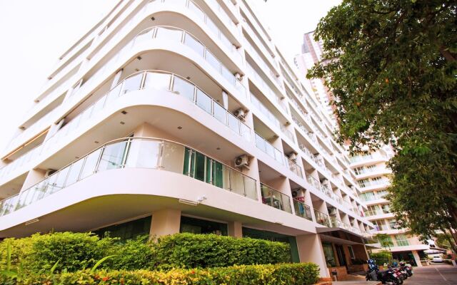 Отель Hyde Park Residence by Pattaya Sunny Rentals Паттайя вид на фасад