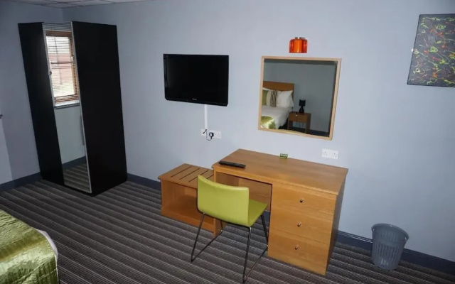 Happy Guests Lodge