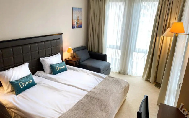 Royal Beach Premium