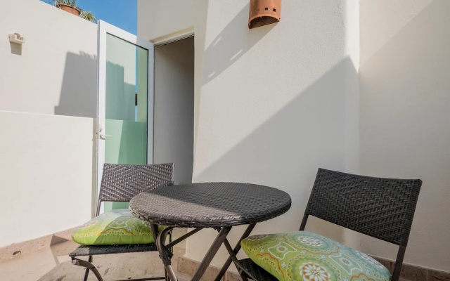 Expansive Views of Famous Cabo Arch: Villa Sirena
