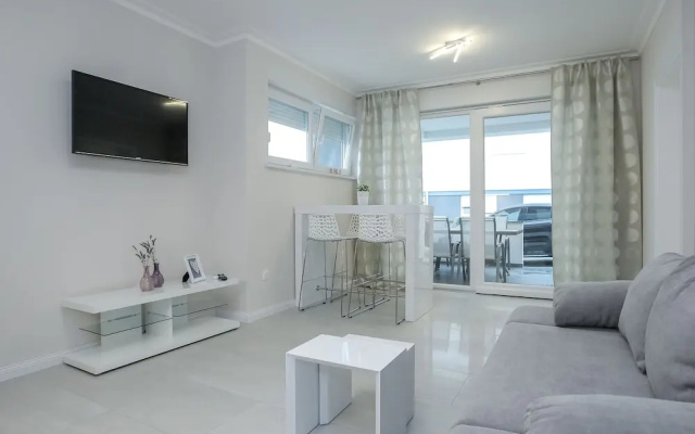 Apartments Tomana