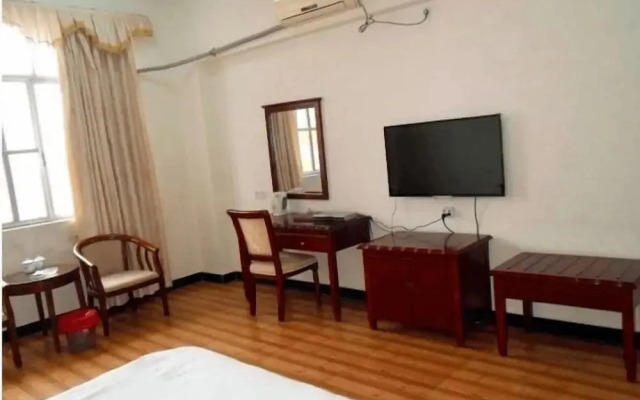 Longsheng Hotel
