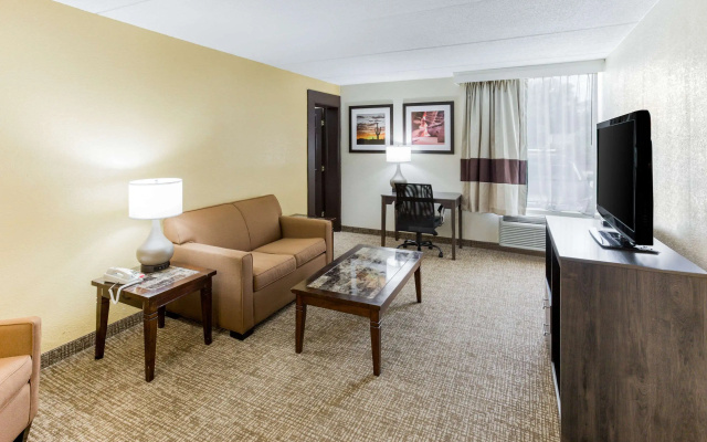 Quality Inn & Suites Plattsburgh