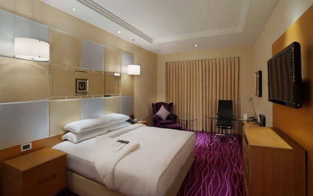 Le Meridien Surat
