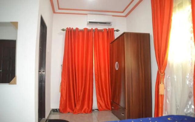 Evaville Hotel N Lounge