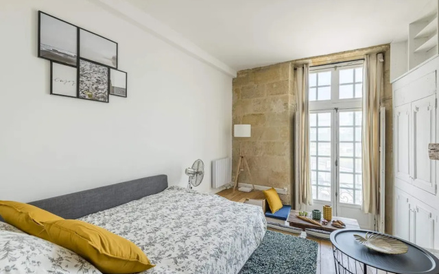 Nice Apartment on the Docks