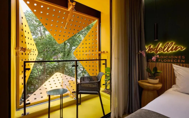 Calle Flora Hotel by Jalo