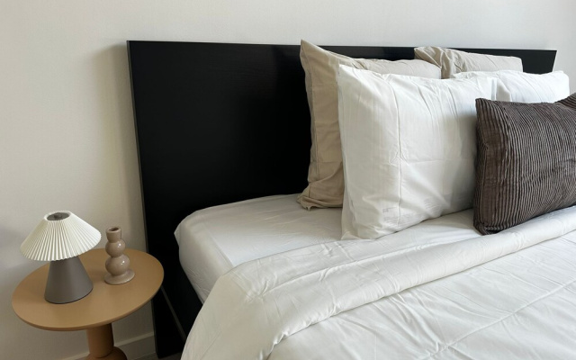 Spacious Rooms 15 Min to City Center