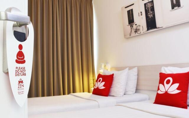Отель ZEN Rooms Soi Sribumphen Бангкок комната для гостей