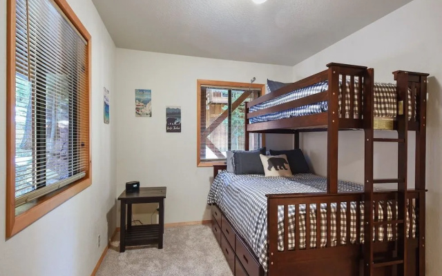 Knotty Pines Retreat