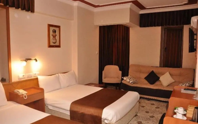 Bolat Hotel
