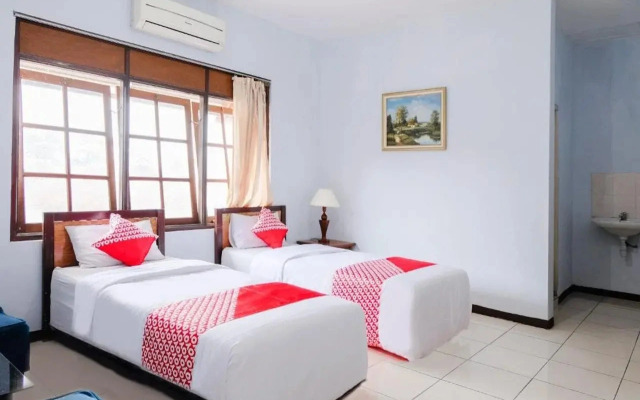 Hotel O Arjosari Near Plaza Araya Formerly Hotel Nugraha