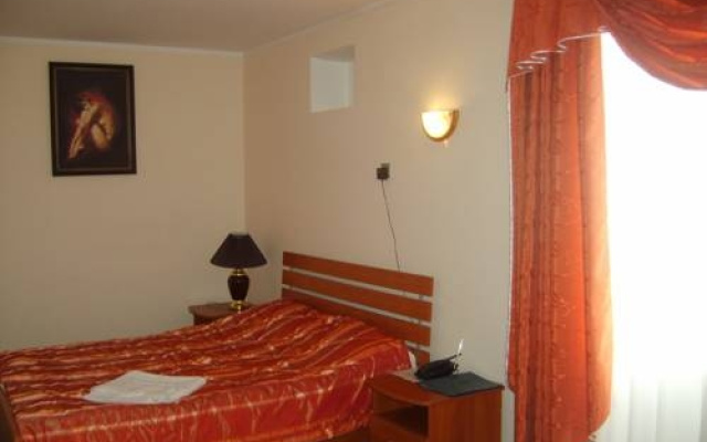 Dana Hotel