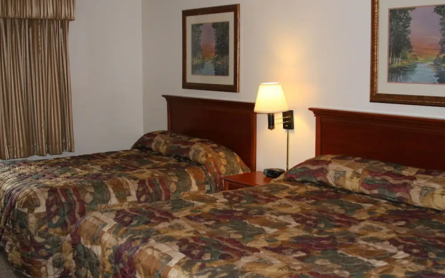 Gladstone Inn & Suites