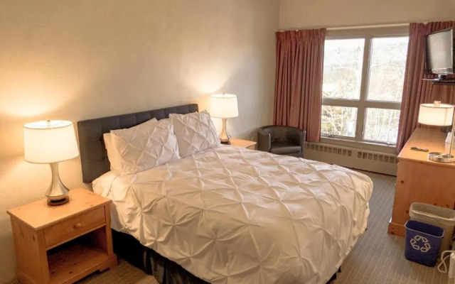 Sugarloaf Inn