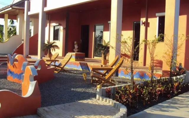Oasis Hotel