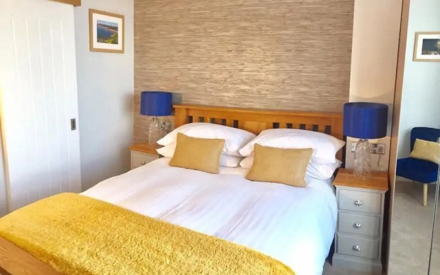 Channel View Hotel