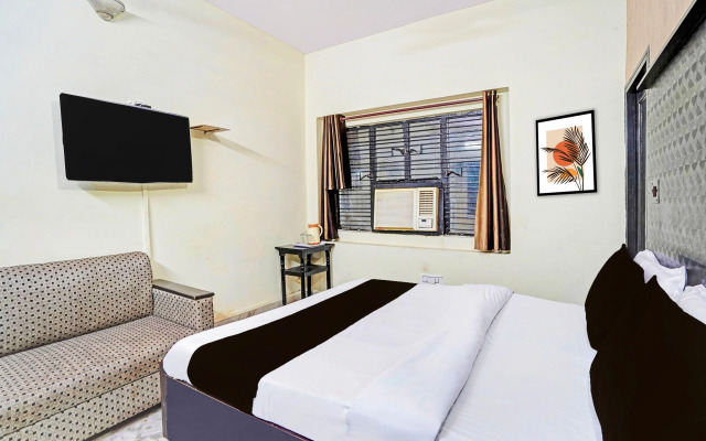 Capital O 15091 Gaurav Boarding House