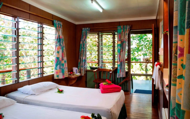 Beachcomber Island Resort