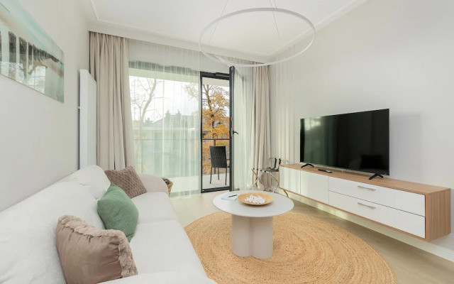 Comfortable Apartment, Right on the Beach