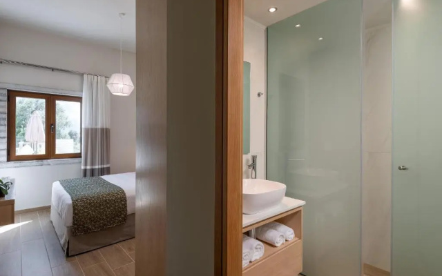 Aloni Villa, an Awe-Inspiring Retreat, By ThinkVilla