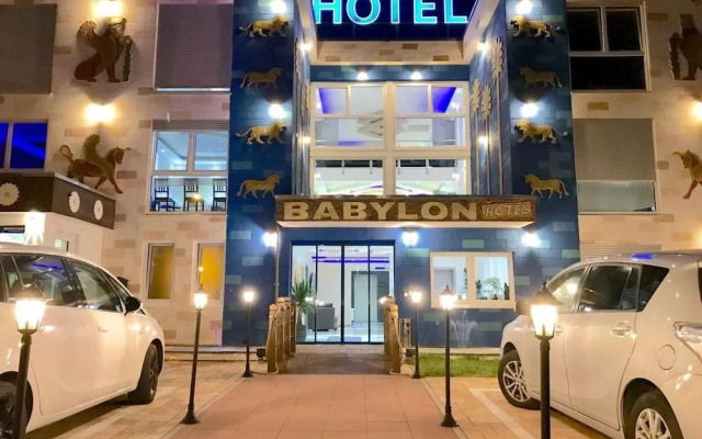 Hotel Babylon