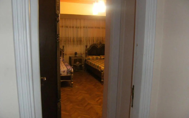 300 sqm2 flat in Cairo