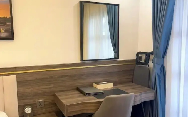 Luxury Phoenix Hotel