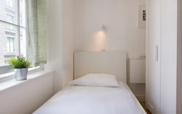Charlotte Street Apartments by Allo Maisons