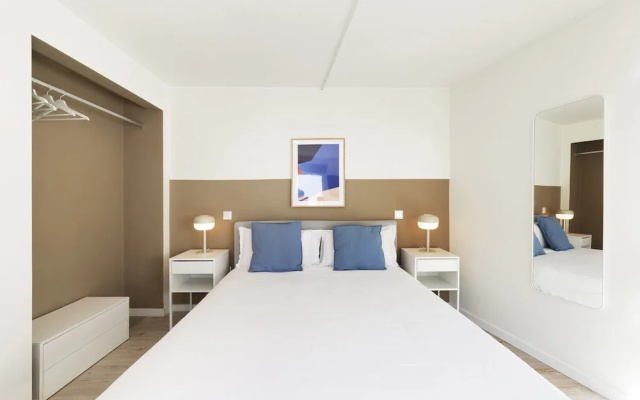 Lisbon Oriente Suites by Olala Homes
