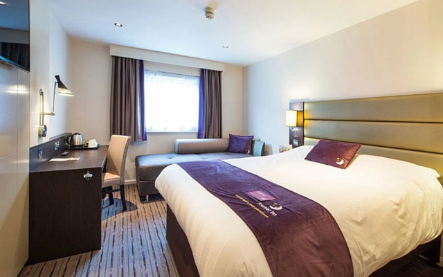 Premier Inn Banbury - M40 J11