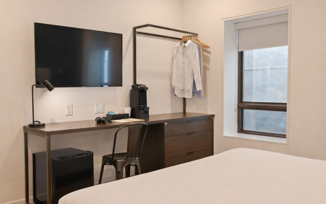 Sosuite at The Queen - Queen Village
